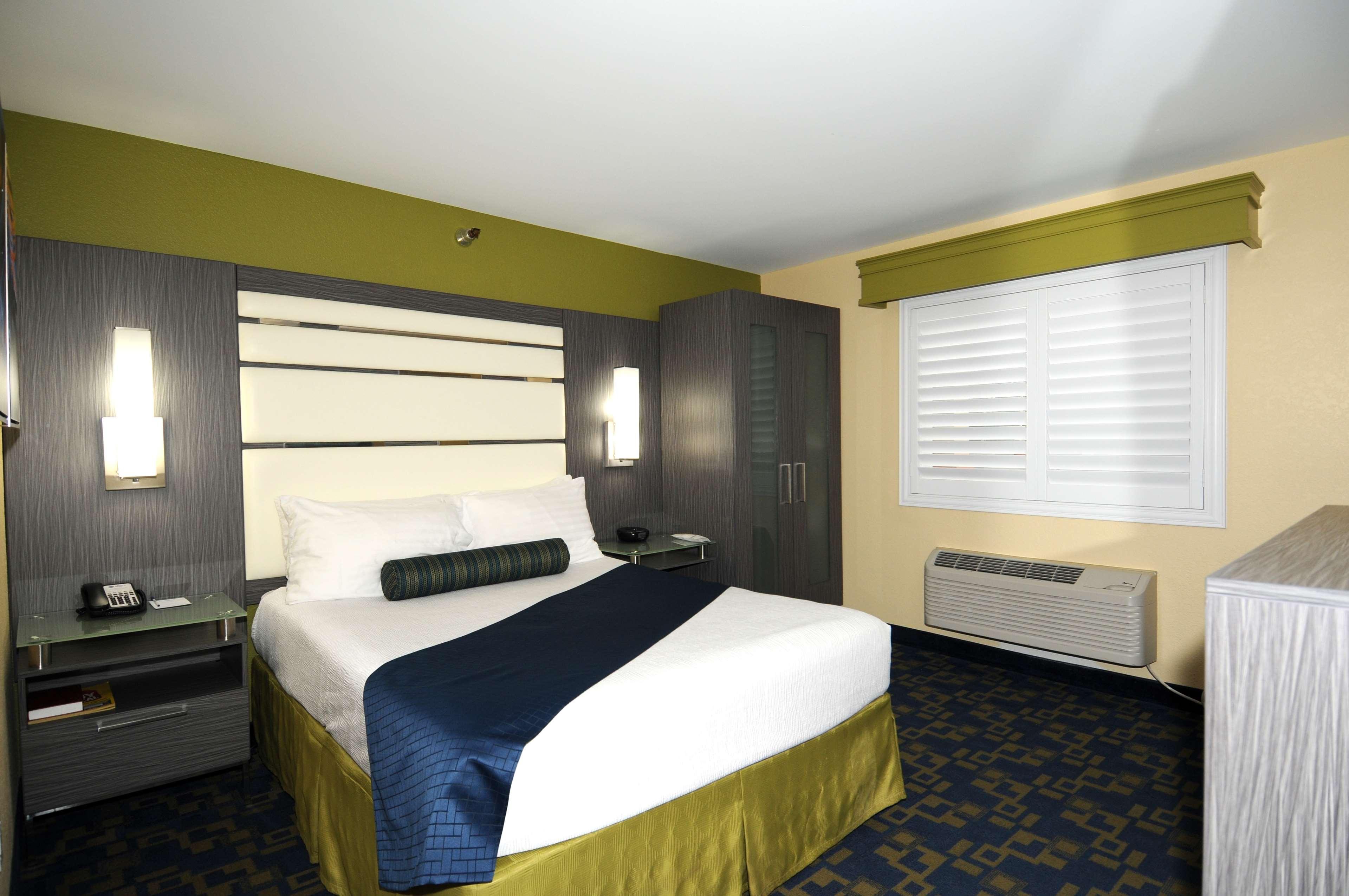 Best Western Antelope Inn & Suites Red Bluff Buitenkant foto