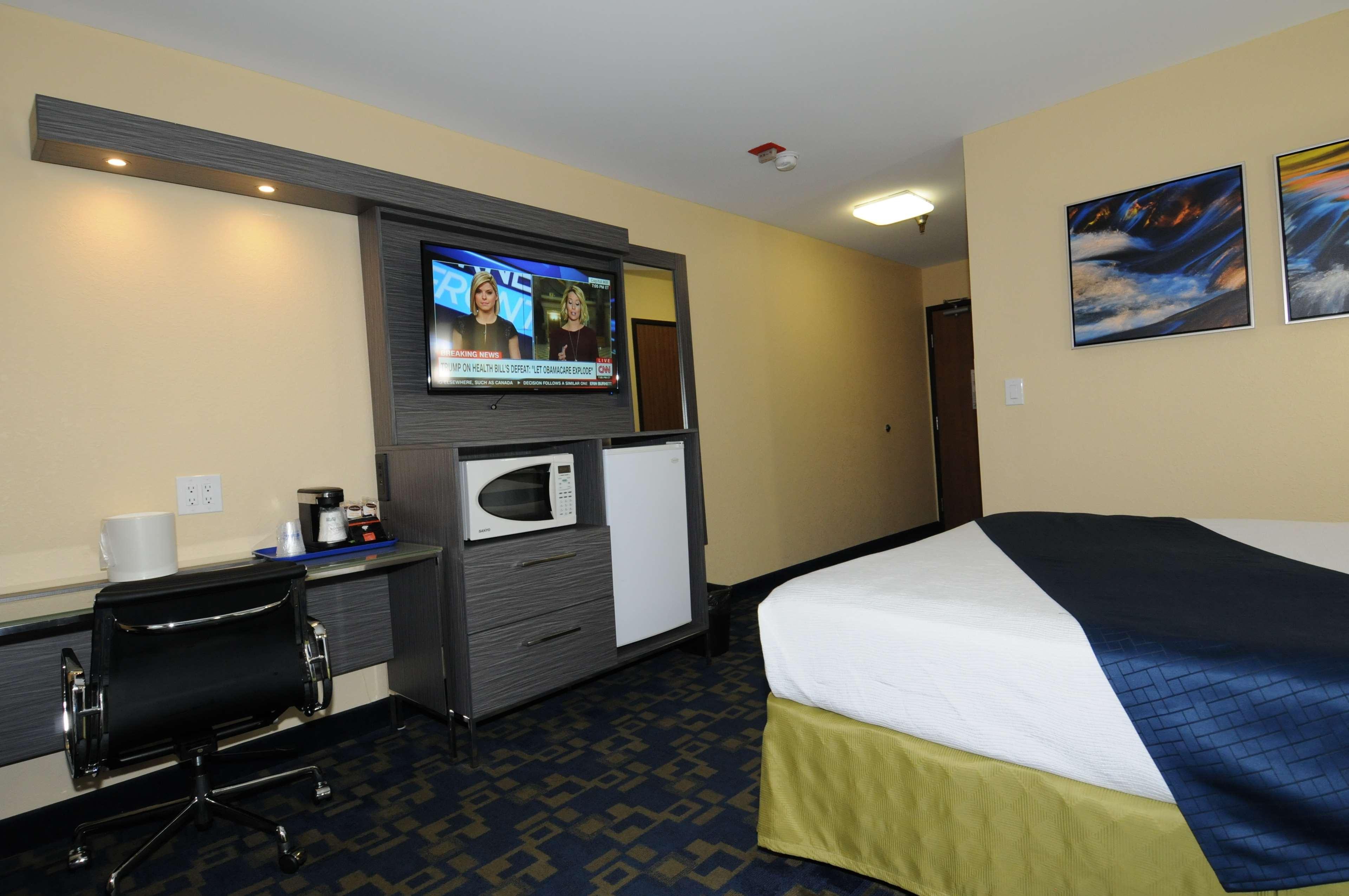 Best Western Antelope Inn & Suites Red Bluff Buitenkant foto