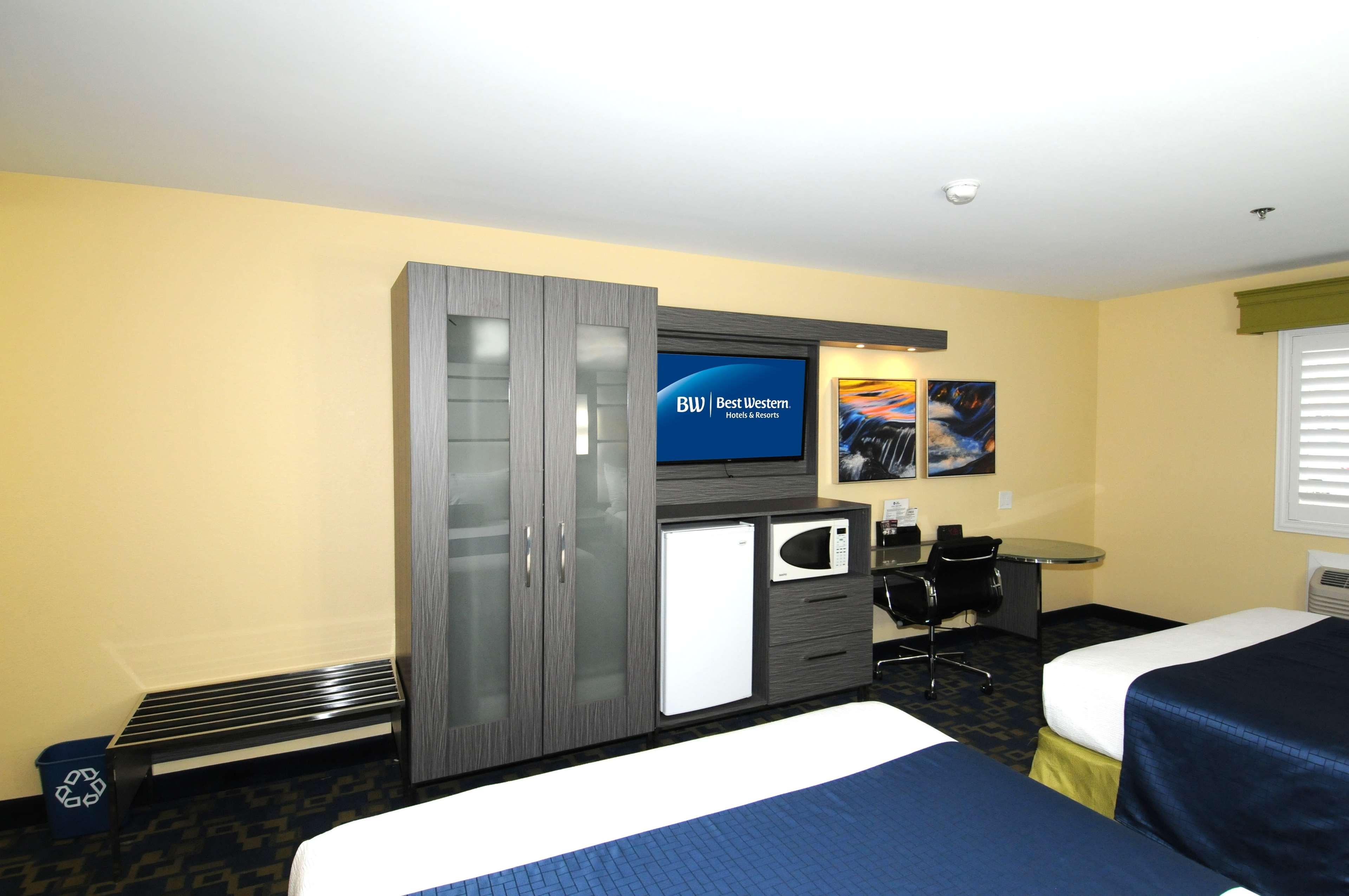 Best Western Antelope Inn & Suites Red Bluff Buitenkant foto