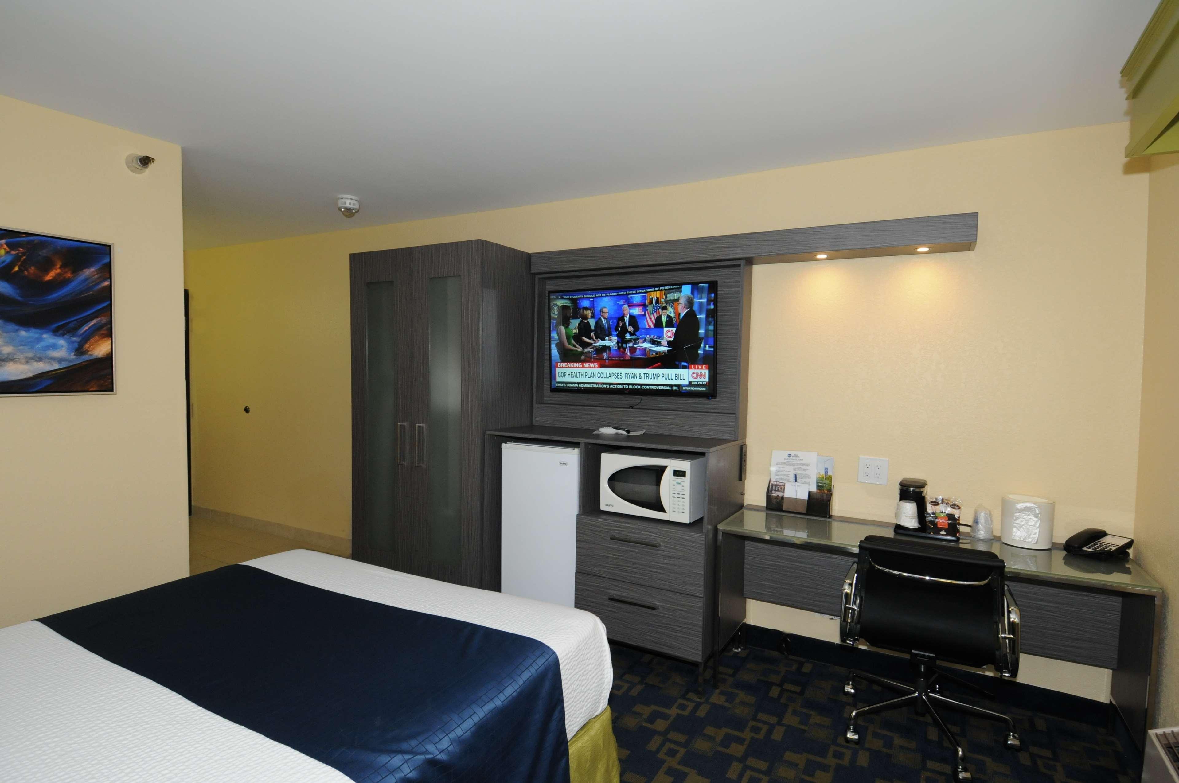 Best Western Antelope Inn & Suites Red Bluff Buitenkant foto
