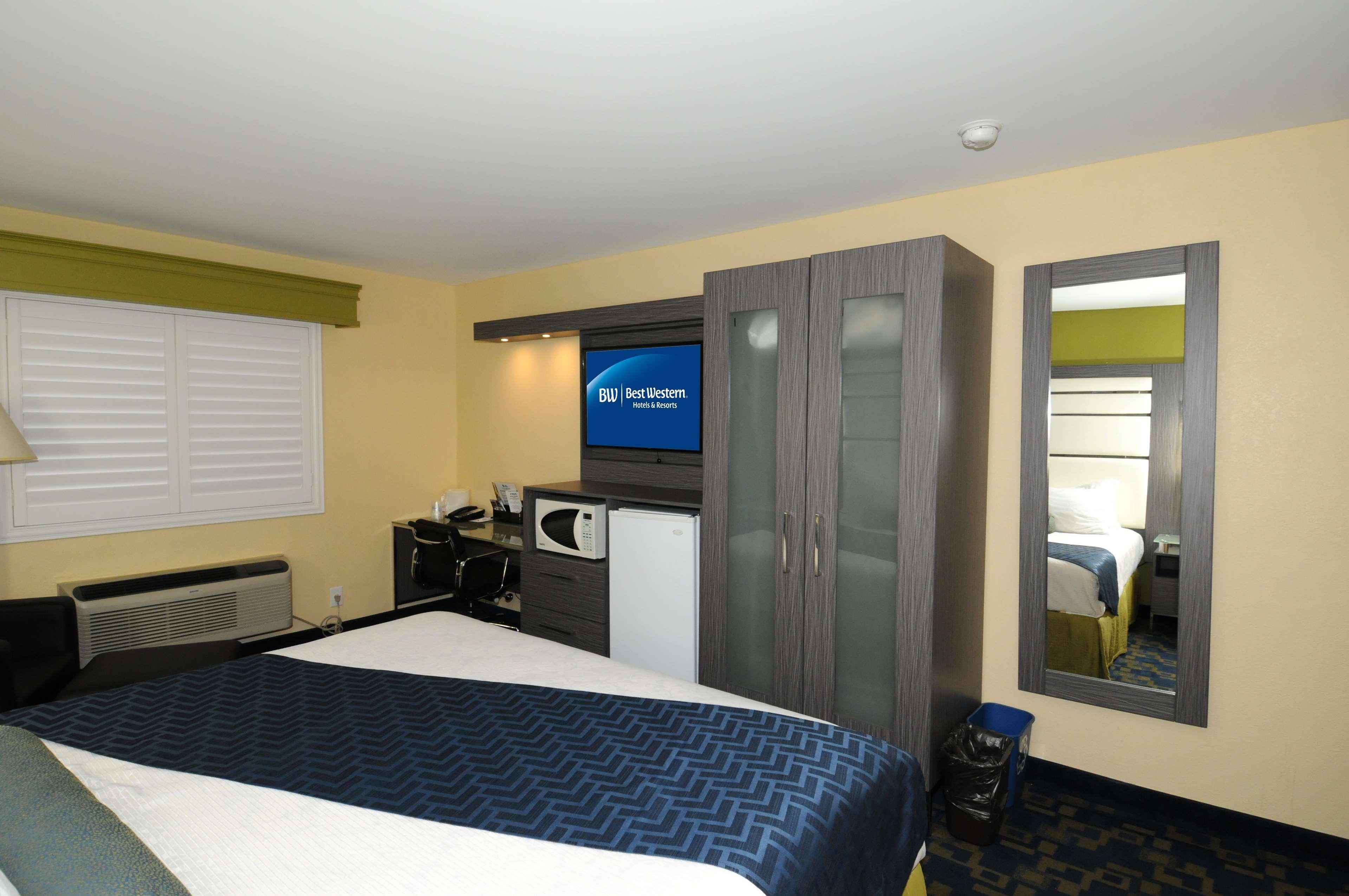 Best Western Antelope Inn & Suites Red Bluff Buitenkant foto