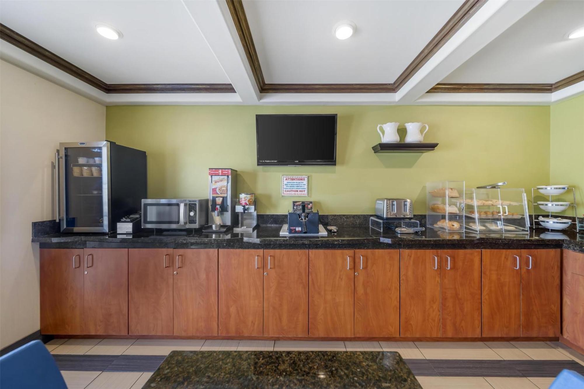 Best Western Antelope Inn & Suites Red Bluff Buitenkant foto